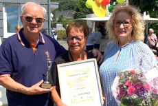 Brigitte Geisler f�r 25 Jahre Engagement im Haus Mutter Teresa geehrt