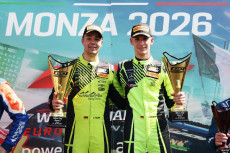 Doppelsieg f�r F�rderer und Fuchs in Monza: Triumph in der GT4 European Series