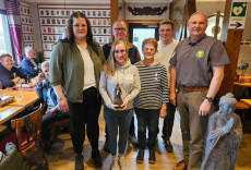 Nina Weyland triumphiert beim Ehrenpreisschie�en in Altenkirchen