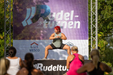 Rudelturnen im Freudenberger Kurpark: Fitness und Spa� f�r alle