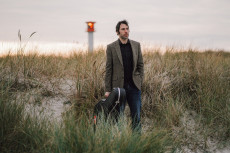 Schottischer Gitarrenvirtuose Simon Kempston in Neuwied