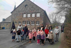 Traditionelles Osterklappern in Selbach begeistert Jung und Alt