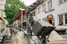 Osterf�hrungen in Neuwied: Geschichte erleben