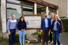 Gr�ne Politiker besuchen Johannes Bund in Leutesdorf