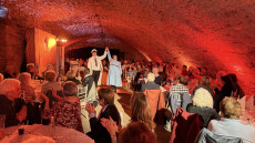 Ein spannender Abend im Schloss Arenfels: Krimidinner 67+ begeistert Neuwied