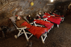 Heilstollentherapie gegen Stress und Schlafst�rungen: Neue Studie in Grube Bindweide