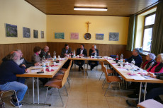 Generationsgerechtigkeit im Westerwald: Ein Dialog �ber Fairness in Enspel