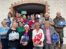 Rotary Club Neuwied-Andernach spendet 390 Weihnachtstten fr Kinder