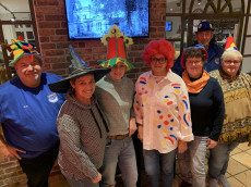 Karneval in Kirchen: Theatergruppe ffnet Tren fr alle