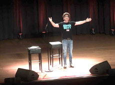 Atze Schrder produzierte in Ransbach-Baumbach Lachsalven ohne Ende