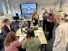 Ministerin Drte Schall besucht Volkshochschule Neuwied
