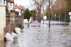 Wenn der Keller unter Wasser steht: Versicherungsschutz bei Unwetter