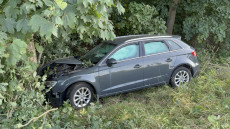 Aktualisiert: Unfall auf der L315 bei Meudt: Pkw prallt gegen einen Baum