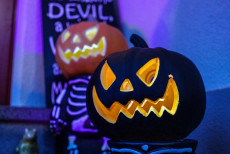 Zwischen Grusel und Gesetz: Die Polizei warnt vor kostspieligen Streichen an Halloween