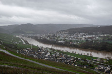 Winterliches Wetter sorgt f�r Gl�ttegefahr in Rheinland-Pfalz