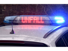 Schwerer Autounfall in M�ndersbach: Fahrer schwer verletzt