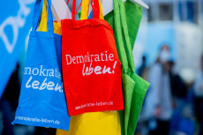 Umbau von "Demokratie leben!": Einschnitte bei Extremismus-Pr�vention in Rheinland-Pfalz