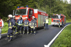 Brennendes Fahrzeug nach Unfall gemeldet