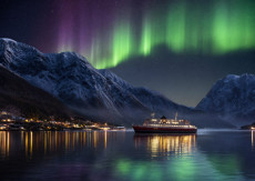 Norwegens K�ste authentisch erleben: Polarlichter, Fjorde und Postschiff-Charme
