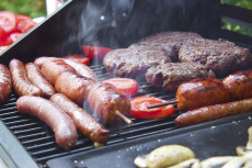 Grill für die Outdoor-Saison vorbereiten: So gelingt der Start in den Frühling
