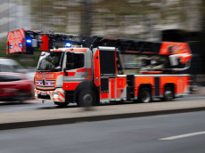 Brand in Koblenz - Feuerwehr rettet acht Menschen aus Dachgeschosswohnung