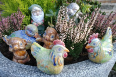 Keramikmarkt in Rheinbrohl: Ein Paradies f�r Liebhaber von Osterhasen und Gartendekoration
