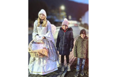 Erffnung des Kinderkrippenwegs im Weihnachtsdorf Waldbreitbach