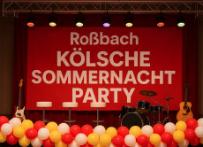 K�lsche "Sommernacht Party" in Ro�bach: Stimmung, Bands und K�lsch