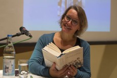 Spannende Lesung mit Sandra L�pkes in Linz