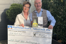 K�nstlerin unterst�tzt "Vor-Tour der Hoffnung" mit Spende