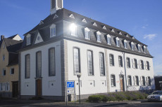 Poesie im Fokus: Stadtbibliothek Neuwied feiert Welttag der Lyrik