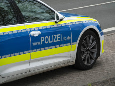 Schsse auf der A3: Spektakulrer Raubversuch auf trkischen Reisebus