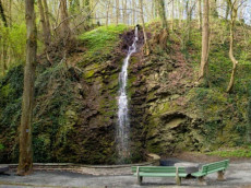 Gemeinschaftsaktion: Unkel saniert Wanderwege