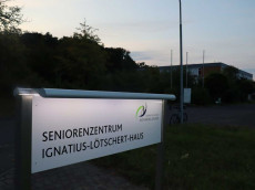 Hitzeschutz im Seniorenzentrum: Ma�nahmen und Herausforderungen
