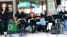 Jazz und Sonnenstrahlen im Familienfreibad Oberbieber