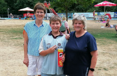 10.000ster Besucher im Familienfreibad Oberbieber geehrt