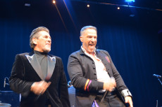 Beben in Koblenz: Thomas Anders, die "H�hner" und die "festival:philharmonie westfalen"