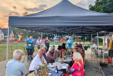 Gemeinsames Picknick zum Jubil�um in Raubach
