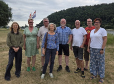 Leutesdorfer Wein-Picknick: Genuss an der langen Tafel am Rhein