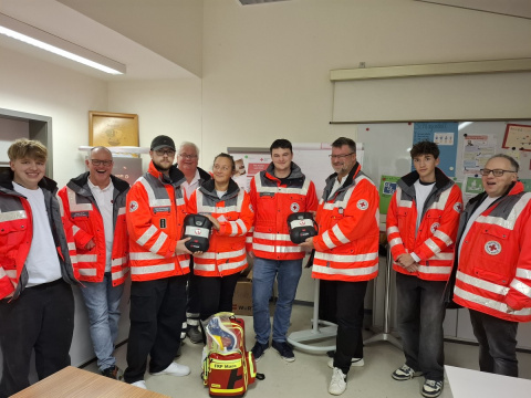 Lebensretter f�r die Region: Neue Defibrillatoren f�r das DRK Meudt