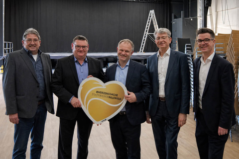 Acht Monate, eine Halle: Neuwieds "Deichherz" setzt neue Ma�st�be im Bauwesen