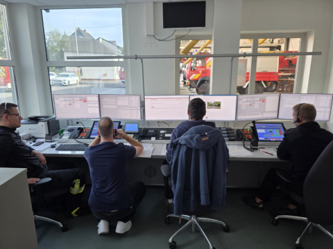 Feuerwehr der Verbandsgemeinde Rengsdorf-Waldbreitbach �bt Hochwassereinsatz