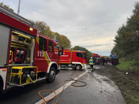 AKTUALISIERT: Lkw-Unfall auf der A3 zwischen Anschlussstellen Neuwied und Dierdorf sorgte f�r Verkehrschaos