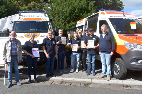 Fahrzeugsegnung und Ehrungen: Gro�e Feierstunde f�r DRK Rennerod