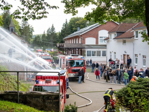 Nachwuchshelden in Aktion: Abschlussbung der Jugendfeuerwehren Daaden und Herdorf
