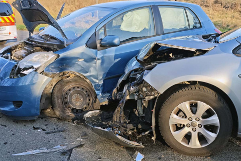 Verkehrsunfall auf der B 256 in H�he Mammelzen: Zwei Personen wurden leicht verletzt