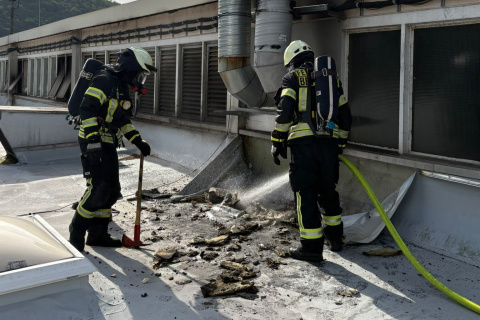 Brand in einem Industriebetrieb in Betzdorf: Feuerwehren mit Gro�aufgebot im Einsatz