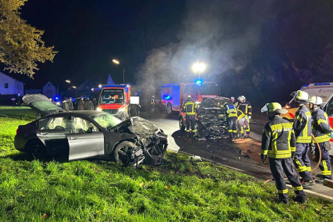 Verkehrsunfall bei Oettershagen (B 62): Zahlreiche Rettungskrfte waren im Einsatz
