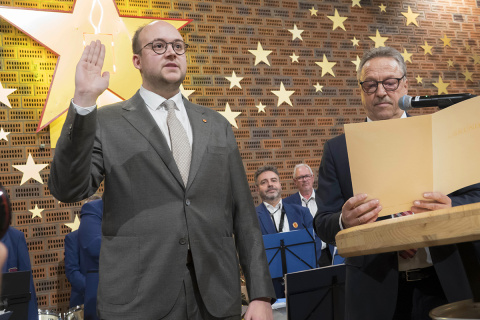 Von Bew�hrtem zu Neuem: Hans-Werner Breithausen verabschiedet sich, Pierre Fischer tritt an