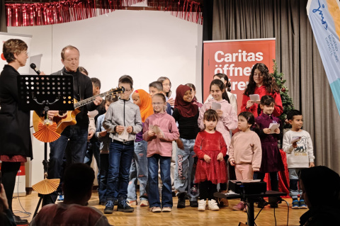 Interreligise Feier in Altenkirchen: Ehrenamt, Caritas und Diakonie arbeiten zusammen